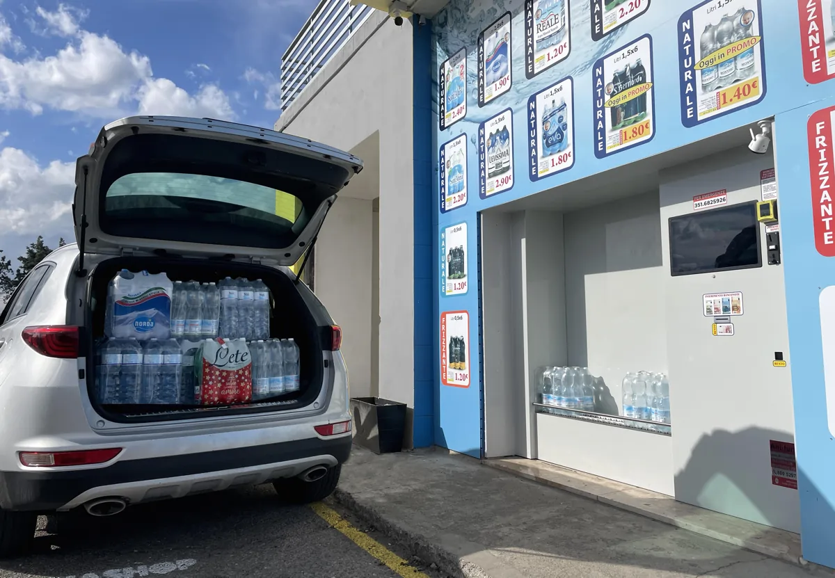 Distributore